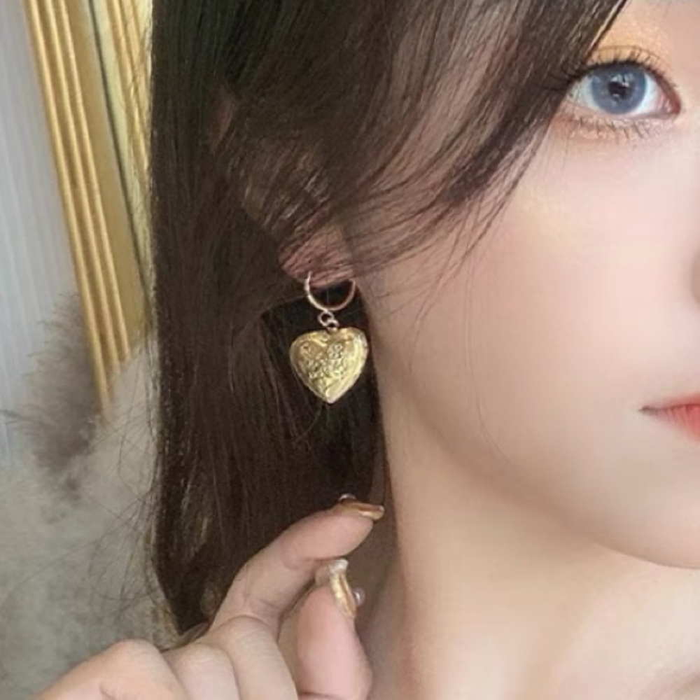 ❤️🔥𝕤𝕒𝕝𝕖❤️🔥 love locket earrings - Picture 10 of 10